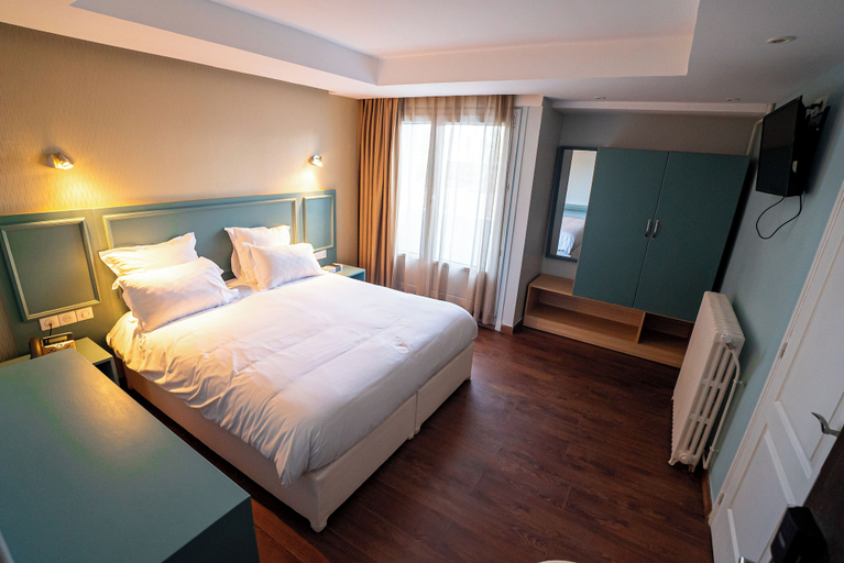 Bedroom 4, BREEZE HOTEL, Pas-de-Calais