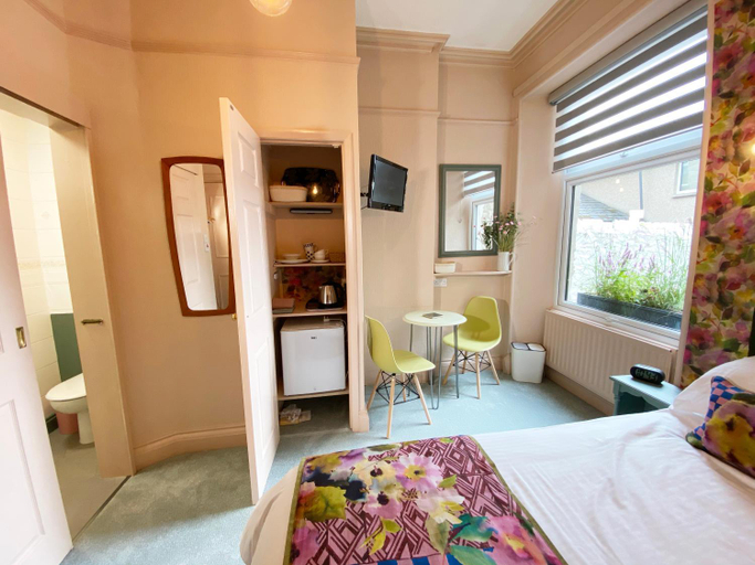Bedroom 2, Sundial Stays Kendal, Cumbria