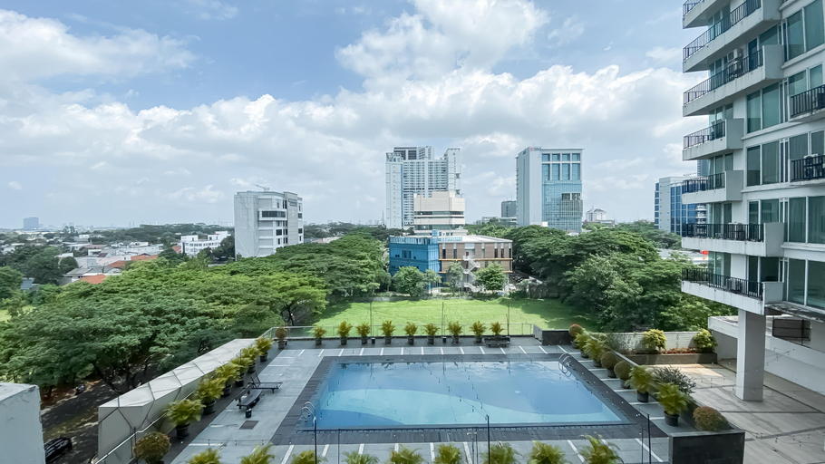 Sport & Beauty, Comfy 1BR at Tree Park City BSD Apartment By Travelio, South Tangerang