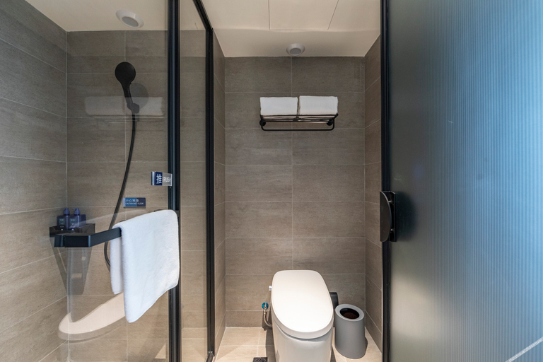 Bathroom 3, Hanting Hotel Shanghai Taopuxincun Metro Station, Shanghai