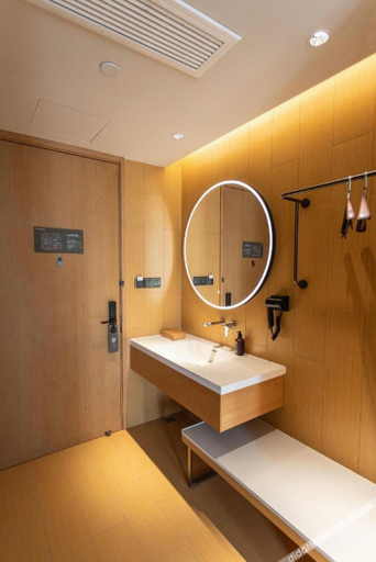 Bathroom 4, Ji Hotel (Changshu Shimao Century Center Hotel), Suzhou