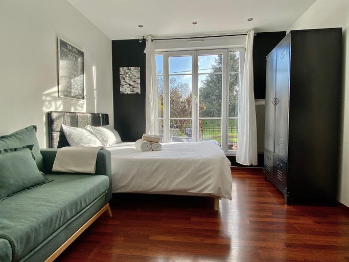 Others 4, Residence 4T - 33 bis Avenue Gaston Chauvin, Seine-Saint-Denis