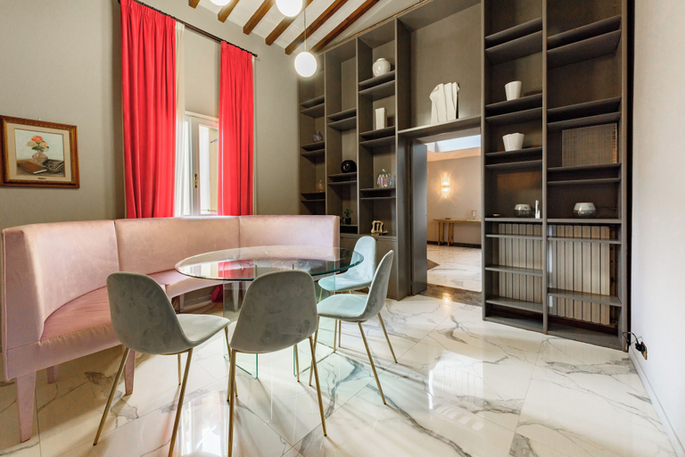 Others 5, Regina House by Mmega, Florence