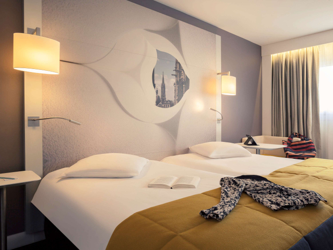 Bedroom 3, Mercure Metz Centre Hotel, Moselle