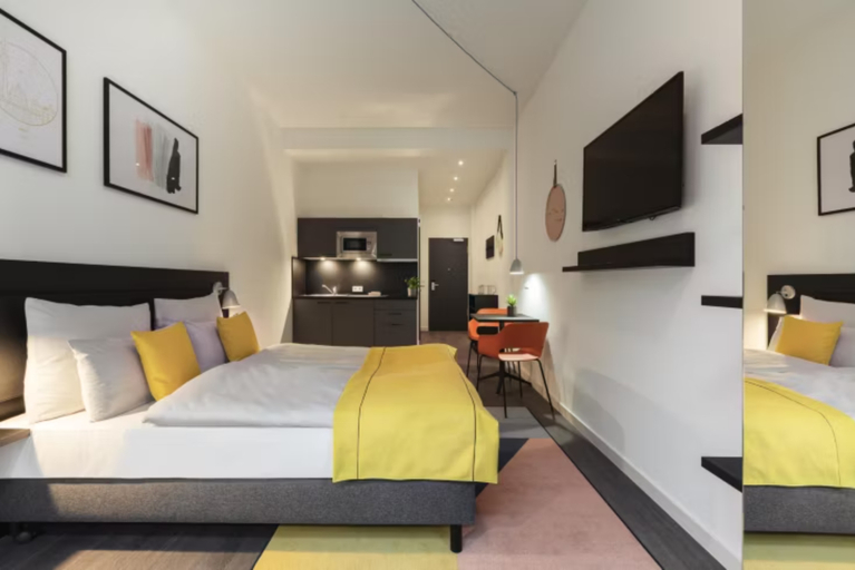 acora Berlin Living the City Room Type - 1 Queen Studio Suite