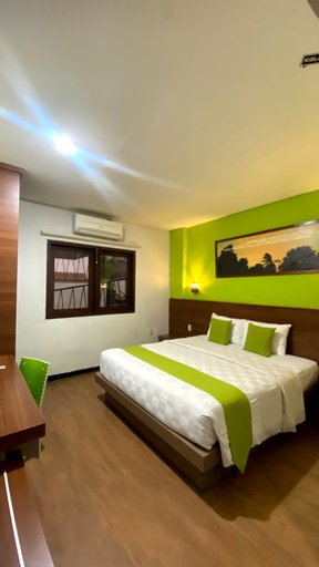 Bedroom 12