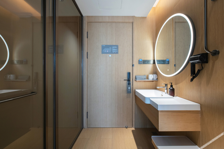 Bathroom 3, JI Hotel Jinan Daguanyuan, Jinan