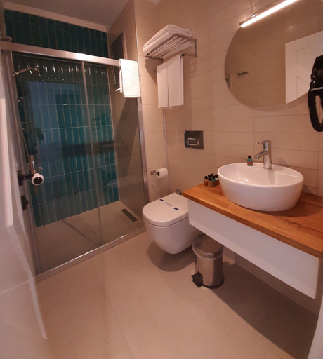 Bathroom 4, QonuQ Bozcaada, Bozcaada