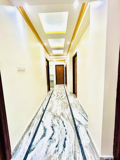 Others 5, Sarai Inn, Kolkata