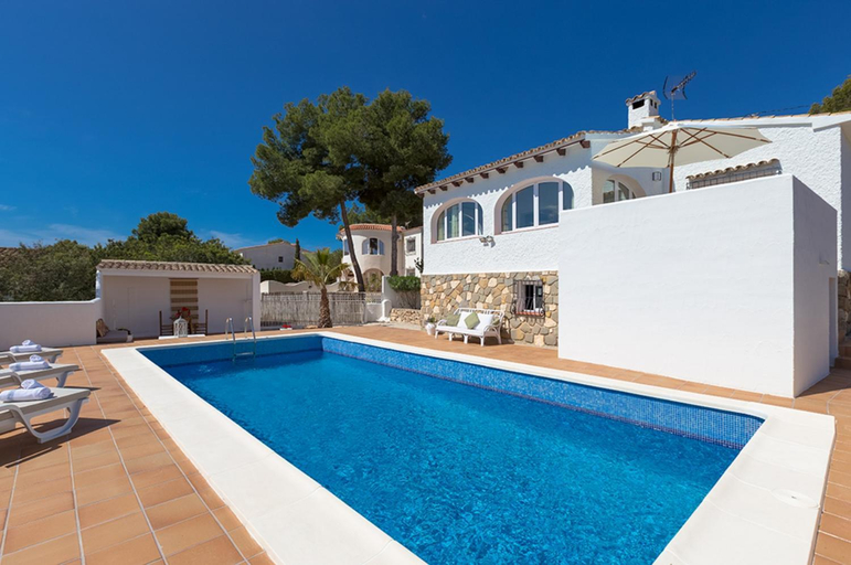 Others 2, Villas Guzman - Milou, Alicante