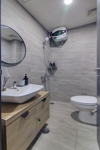 Bathroom 10