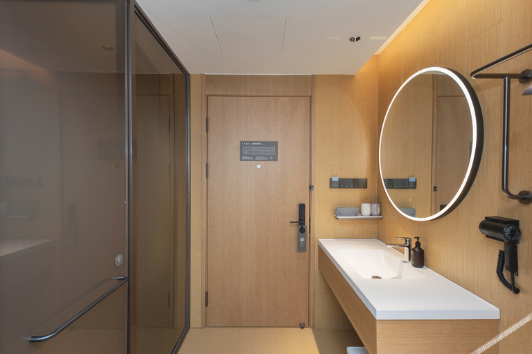 Bathroom 3, Ji Hotel (Shanghai Bao'an Road Subway Station Stor, Shanghai