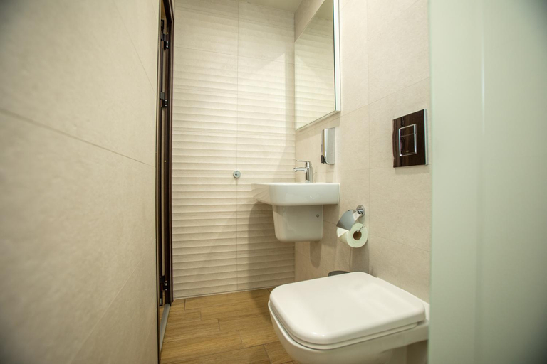 Bathroom 2, Семеен Хотел Чардаците, Lovech