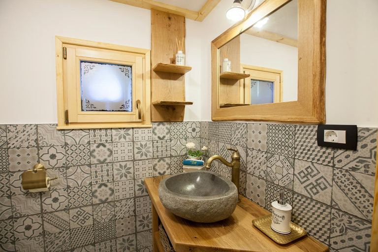 Bathroom 3, Barn House MM, Bled