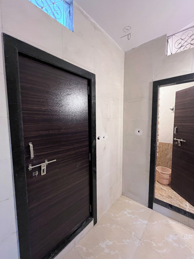 Others 5, Aarav Dormitory, Hoshangabad