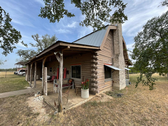 Others 2, Doe Creek Horse Ranch, Bandera
