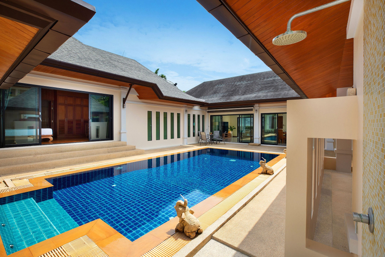 Sport & Beauty 5, Balinese-Style 3BR Pool Villa Tina, Phuket Island