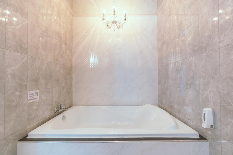 Bathroom 2, โรงแรมในฝัน, Muang Chon Buri