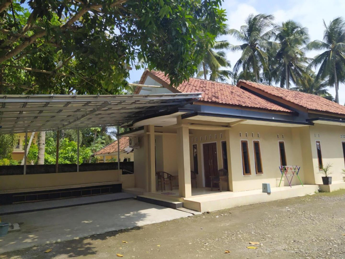 Exterior 7