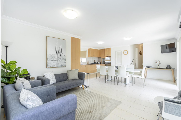 Others 4, Mt Hawthorn Family Home - EXECUTIVE ESCAPES, Vincent