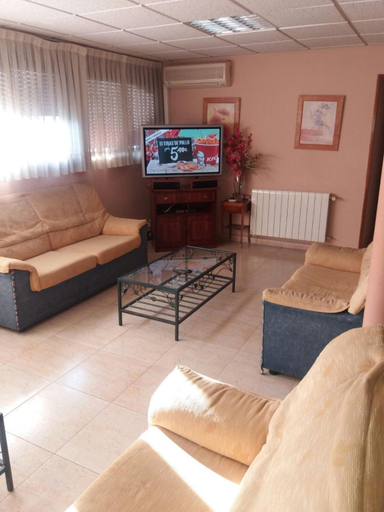 Others 5, Hostal Jose Luis, Madrid