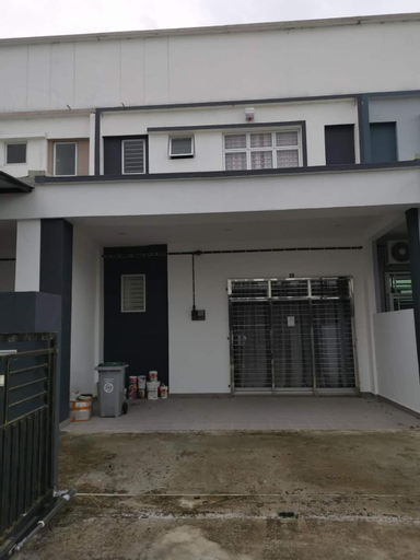 Ewen Clean and Comfortable Mimi Homestay ❤️, Kluang