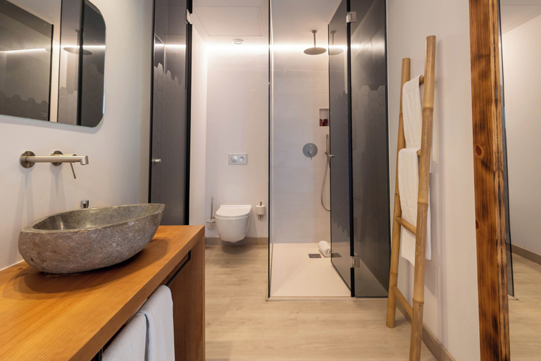 Bathroom 5, Play Hotel Ibiza, Baleares