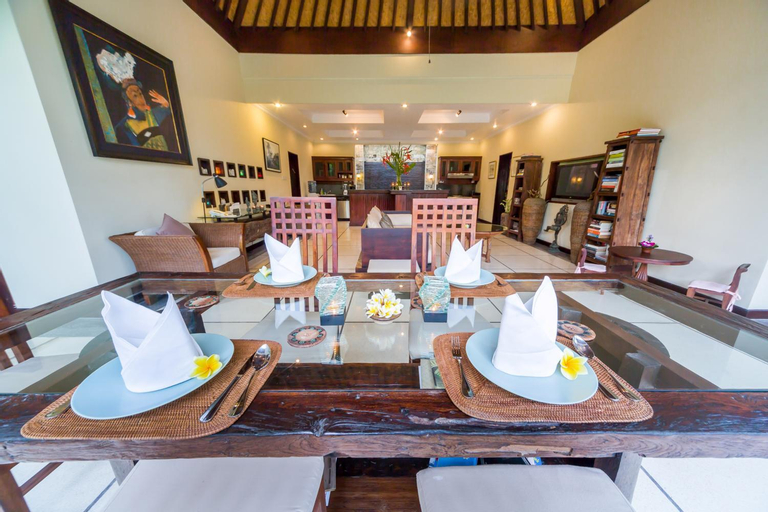 Food & Drinks 5, Villa Frangipani, Denpasar