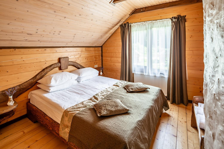 Bedroom 3, Osonnya Karpaty 4*, Turkivs'kyi