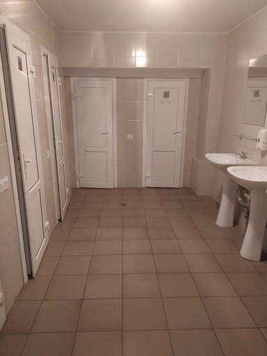 Bathroom 3, Zelenyi Kampus, Ovidiopol's'kyi