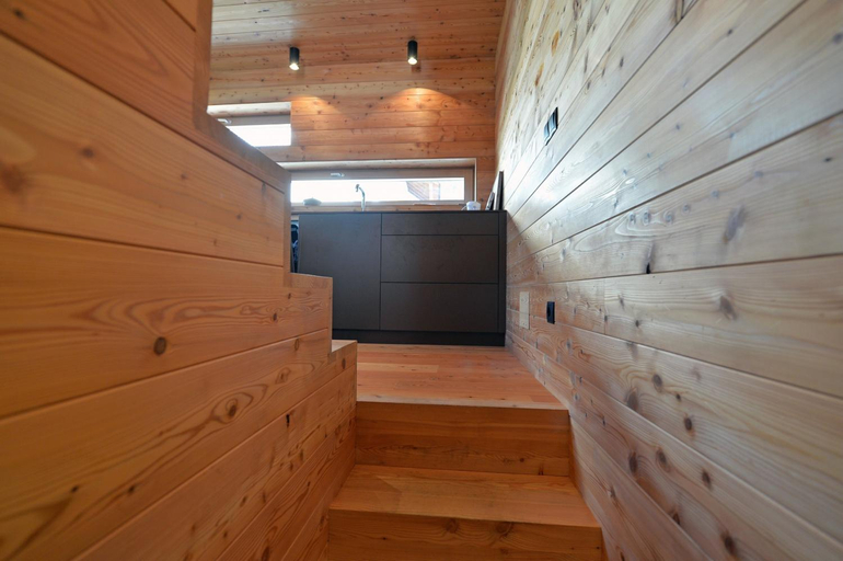 Others 5, Design Lodge The Cube, Bolzano