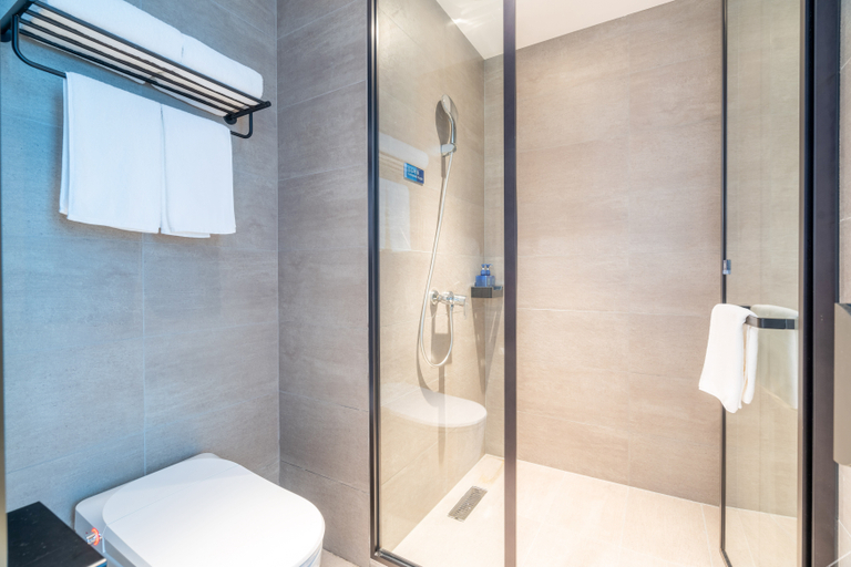 Bathroom 3, Hanting Hotel Pingdu Qingdao Road, Qingdao