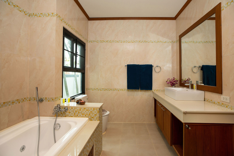 Bathroom 4, Balinese-Style 3BR Pool Villa Tina, Pulau Phuket
