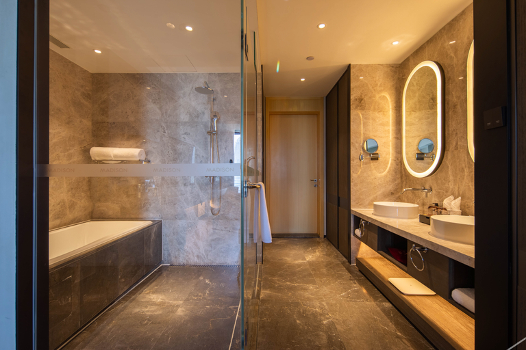 Bathroom 4, Madison Hotel Qingdao West Coast City Balcony, Qingdao