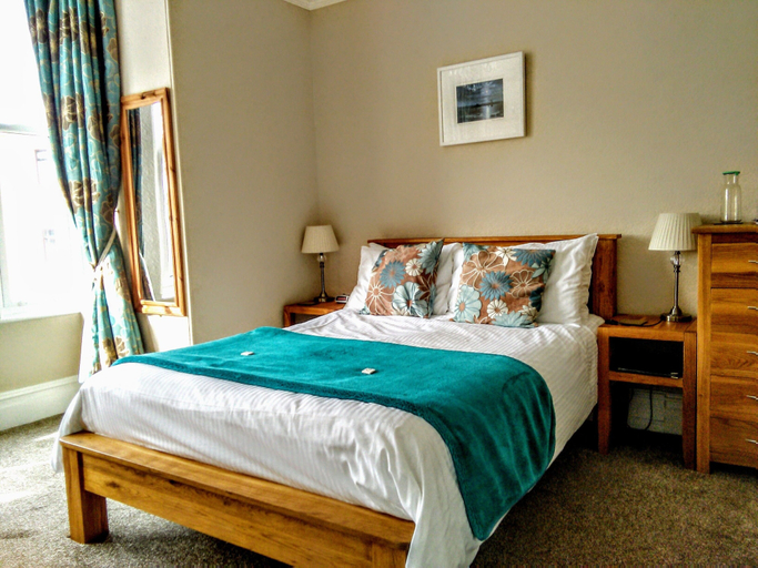 Bedroom 2, Treventon Guest House, Cornwall