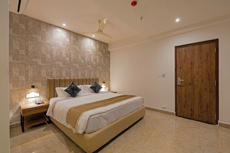 Bedroom 4, Grand Continent Hotel Gachibowli, US Consulate, Hyderabad