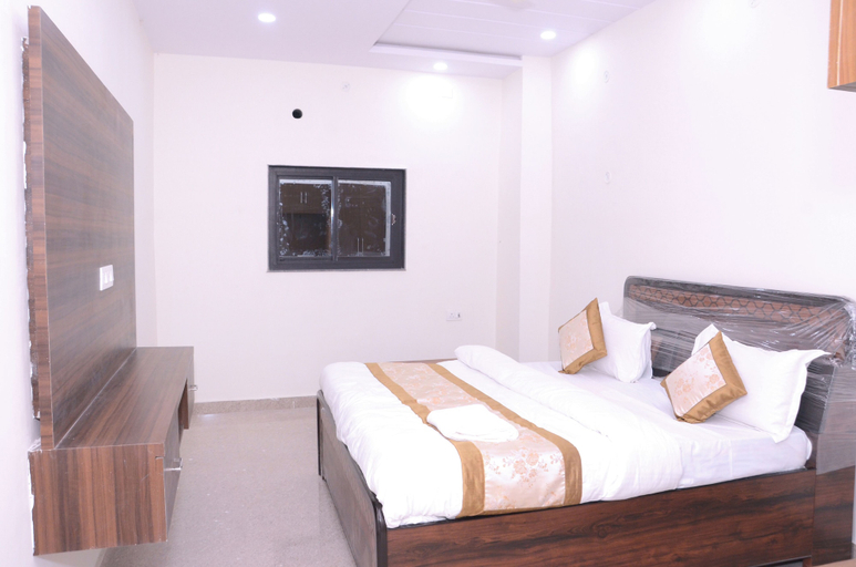 Bedroom 3, Hotel Subhadra, Kannauj