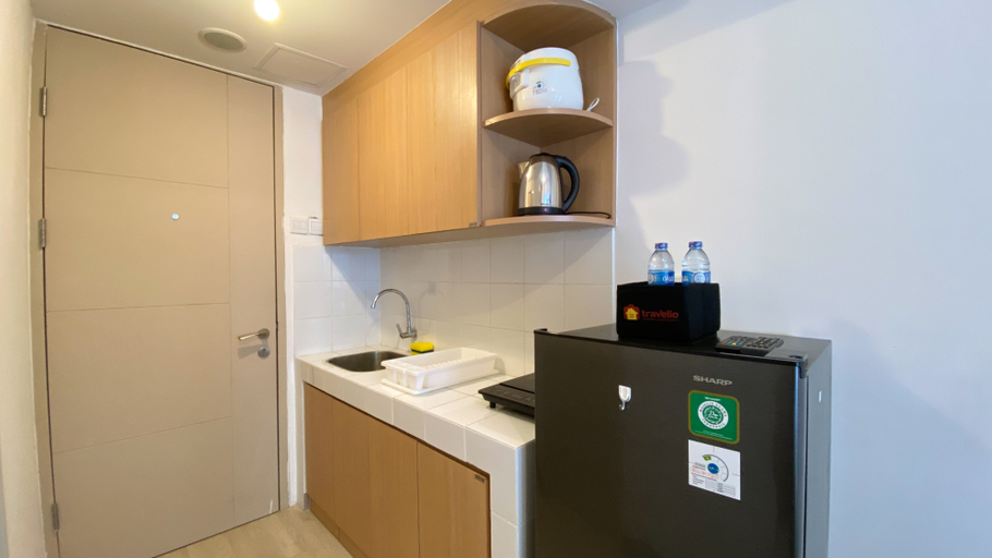 Others 4, Cozy and Well Designed Studio Tokyo Riverside PIK 2 Apartment By Travelio, Tangerang