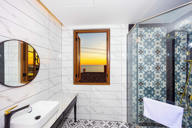 Bathroom 3, Thala Hotel Sorrento , Phú Quốc