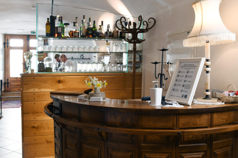 Food & Drinks 4, Hisa Linhart, Hotel & Restaurant, Radovljica