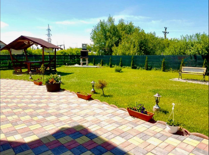 Others 5, Pensiunea Casa Alba, Beclean