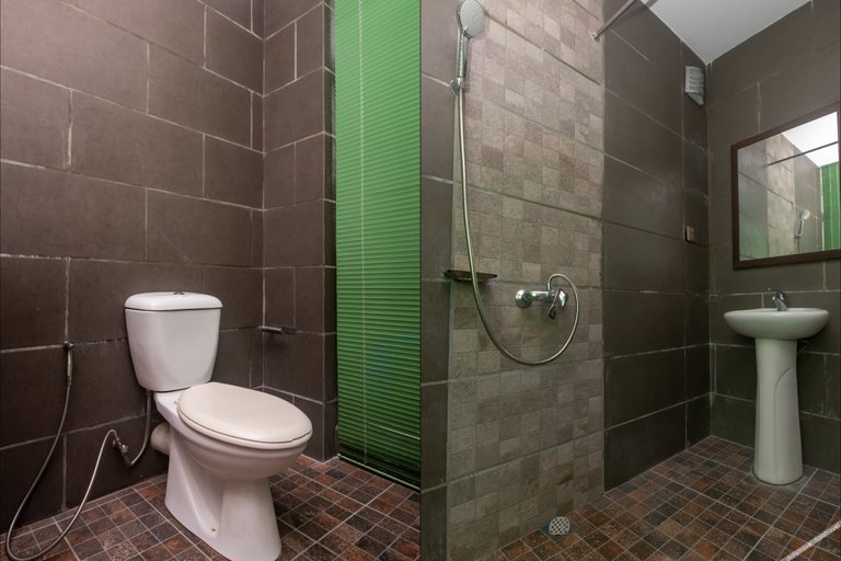 Bathroom 3, Hotel O Ltk Home, Kanowit