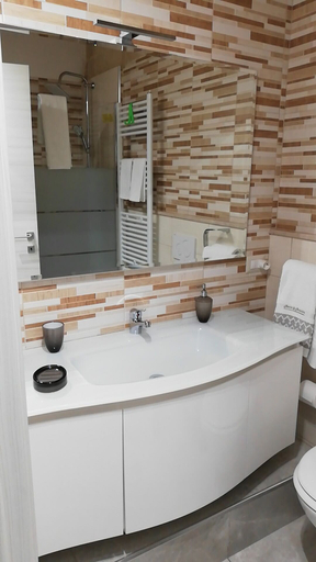 Bathroom 5, B&B LA GEMMA DEI SASSI, Matera