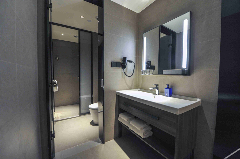 Bathroom 3, Hanting Hotel Jiyuan Huanghe Avenue, Jiyuan shi