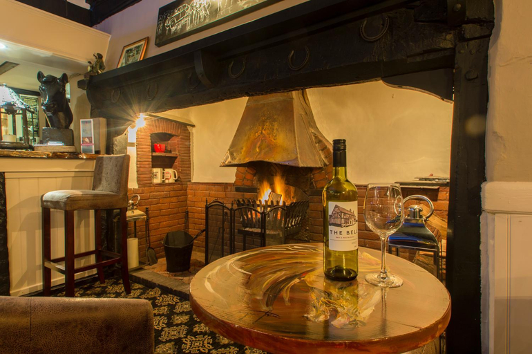 Food & Drinks 5, The Bell Inn, Suffolk