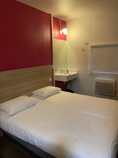 Bedroom 3, HOTEL F1 SAINT-LO, Manche