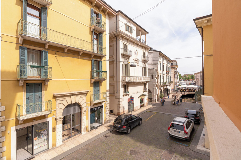 Exterior & Views 2, Residenza Serego - affaccio scavi Romani, Verona