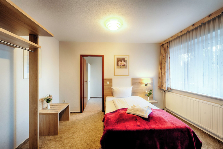 Bedroom 3, Hotel Friesland, Nordfriesland