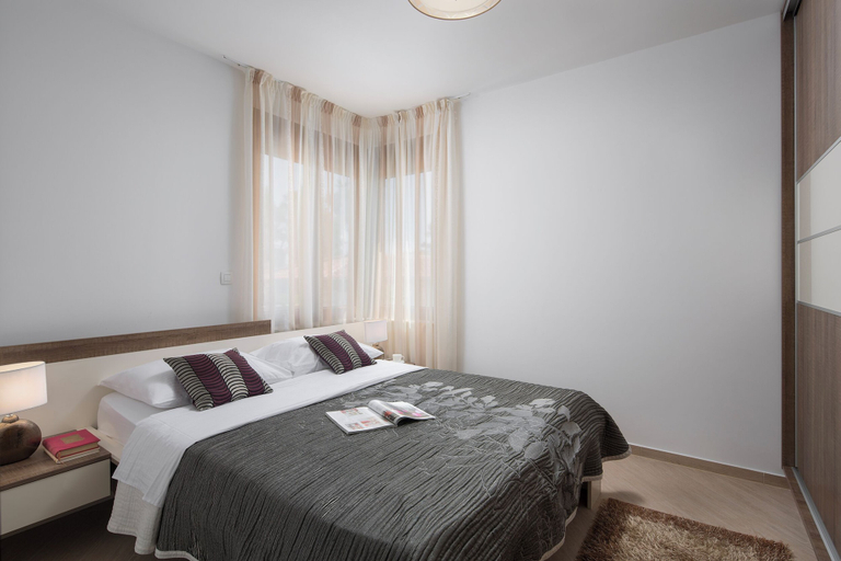 Bedroom 3, Malibu Grand Royale – Luxury Group Villa, Vir