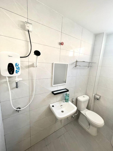 Bathroom 5, GARDEN INNS MOTEL , Perlis
